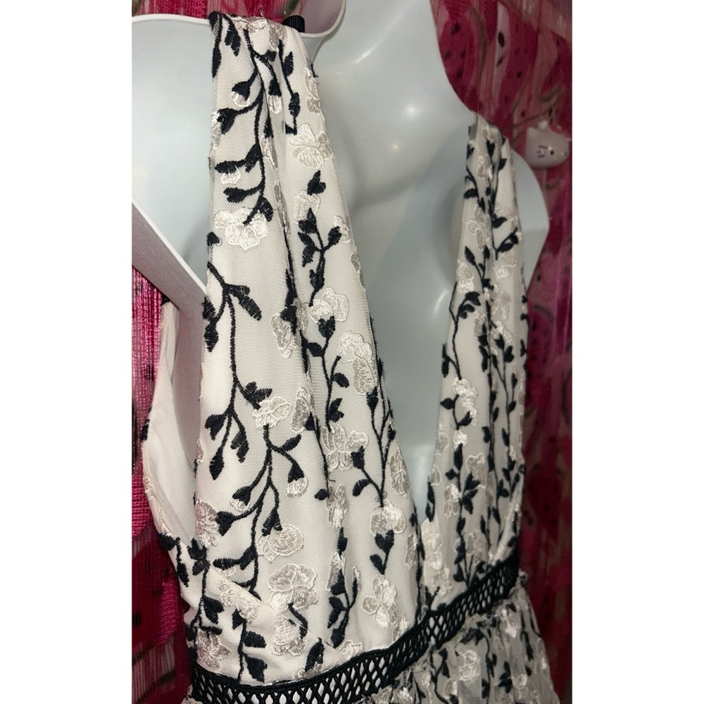 🤍🖤 Bardot Floral Ruffle Layered Dress - Picture 8 of 9